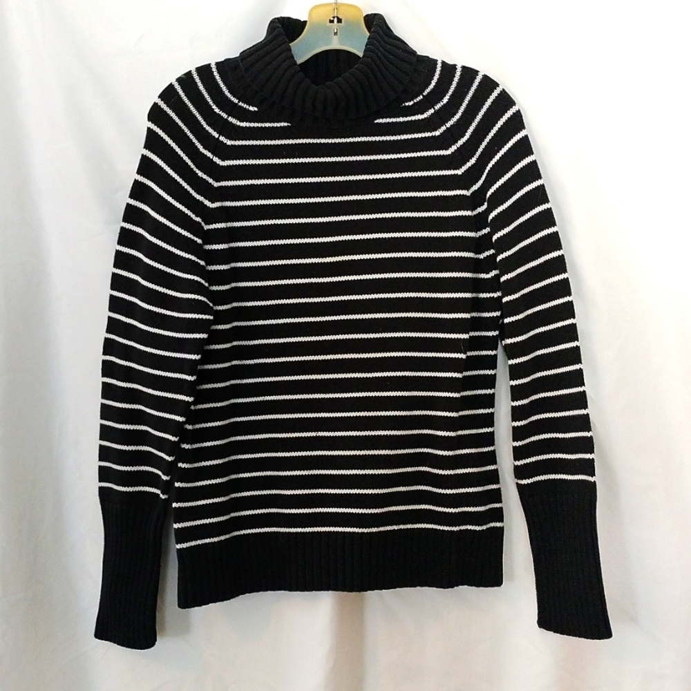 Very nice black and white turtleneck sweater. Mossimo.